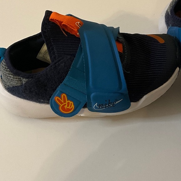 Nike Kids Teal and Orange Sneakers - Picture 2 of 3